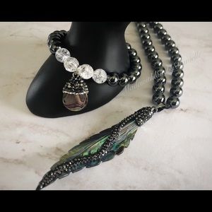 Necklace and bracelet set